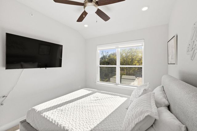 2005 Winsted LN B, Austin, TX 78703