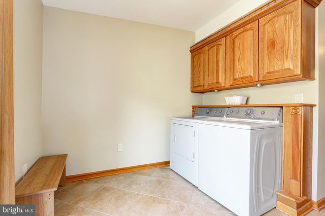 208 E MAPLE AVE, Wildwood, NJ 08260