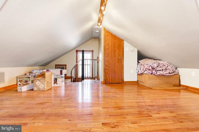 208 E MAPLE AVE, Wildwood, NJ 08260