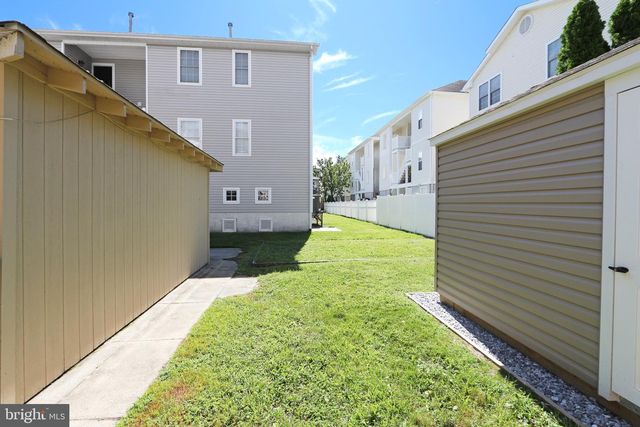 208 E MAPLE AVE, Wildwood, NJ 08260
