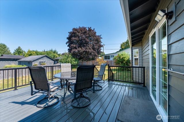 6607 69th Street NE, Marysville, WA 98270