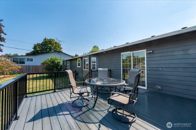 6607 69th Street NE, Marysville, WA 98270