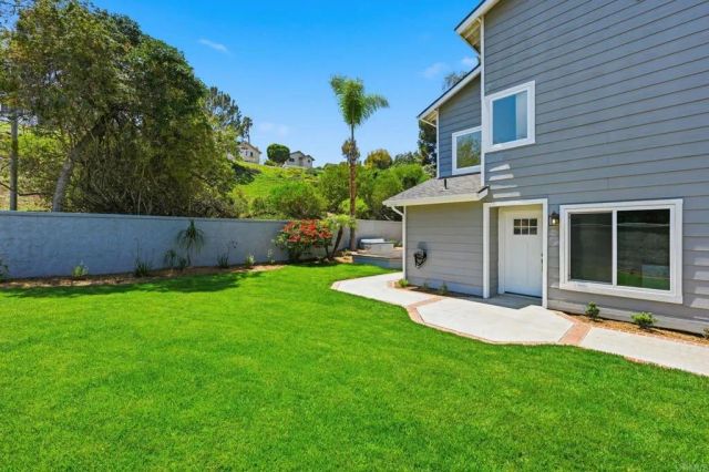 1999 E Pointe Avenue, Carlsbad, CA 92008