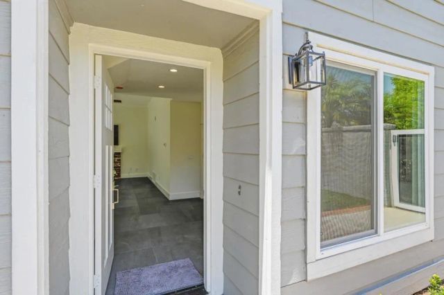 1999 E Pointe Avenue, Carlsbad, CA 92008