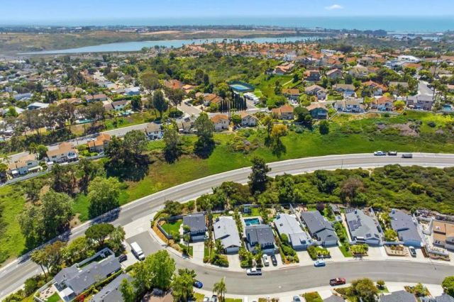 1999 E Pointe Avenue, Carlsbad, CA 92008