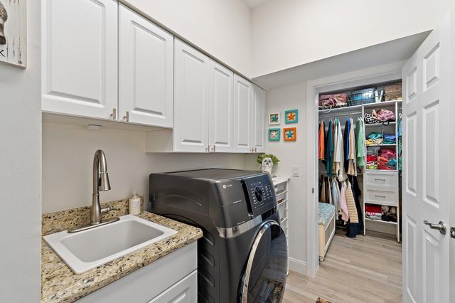 9906 SE Mahogany Way, Jupiter, FL 33469