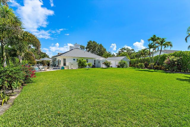 9906 SE Mahogany Way, Jupiter, FL 33469