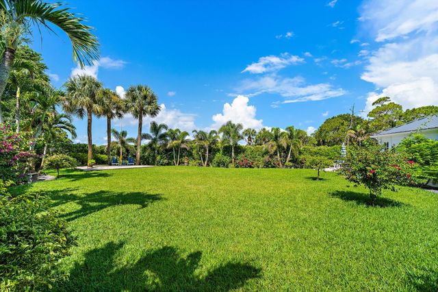 9906 SE Mahogany Way, Jupiter, FL 33469