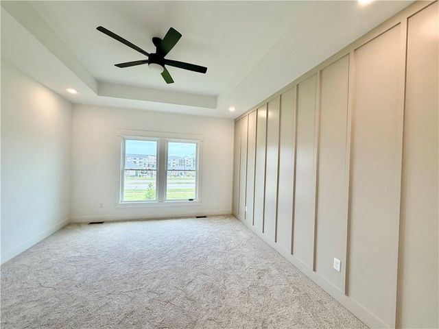 528 Skyview Lane, Liberty, MO 64068