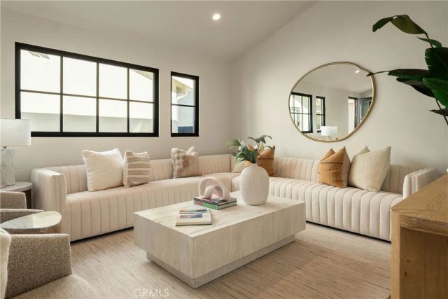 214 Abalone Avenue, Newport Beach, CA 92662