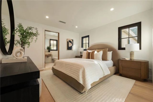 214 Abalone Avenue, Newport Beach, CA 92662