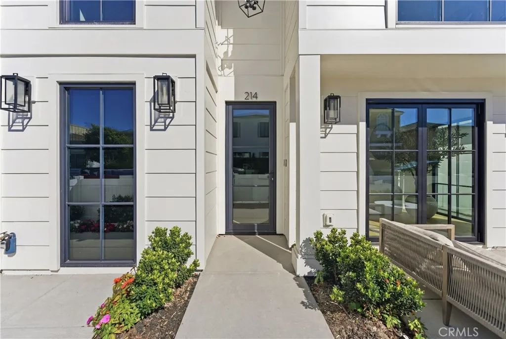 214 Abalone Avenue, Newport Beach, CA 92662