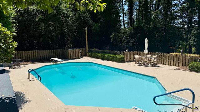 107 Lakewood Drive, Warner Robins, GA 31088
