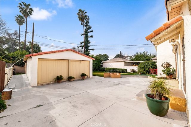 839 W Edgemont, San Bernardino, CA 92405