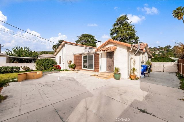 839 W Edgemont, San Bernardino, CA 92405