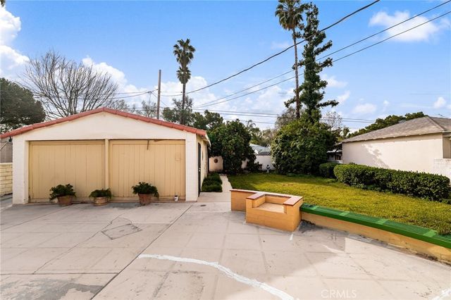 839 W Edgemont, San Bernardino, CA 92405