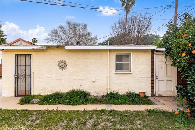 839 W Edgemont, San Bernardino, CA 92405