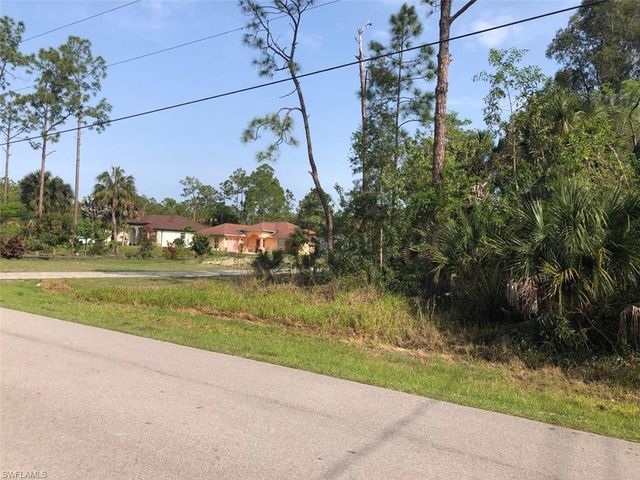 241 33rd AVE NE, Naples, FL 34120