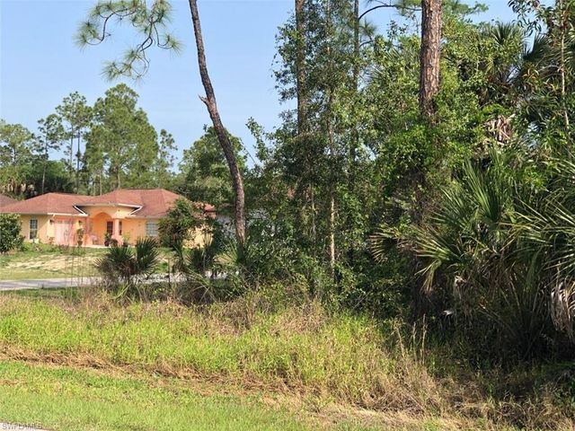 241 33rd AVE NE, Naples, FL 34120