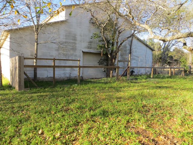 616 Burford, Garwood, TX 77442