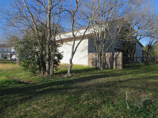 616 Burford, Garwood, TX 77442