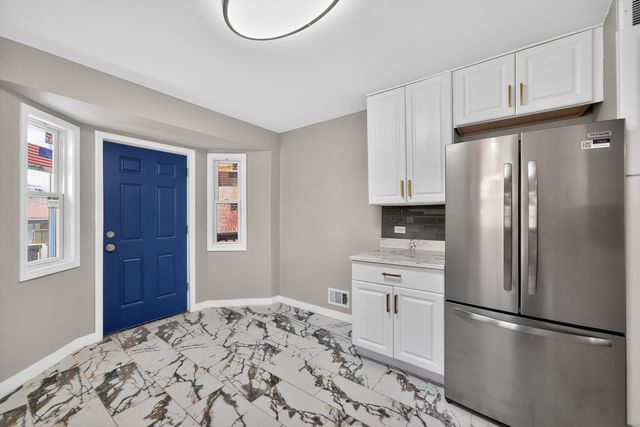 8155 S Wabash Avenue, Chicago, IL 60619