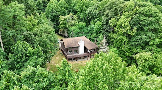 300 Buck Drive, Hot Springs, NC 28743