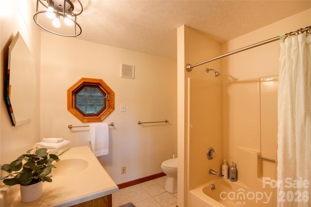 300 Buck Drive, Hot Springs, NC 28743
