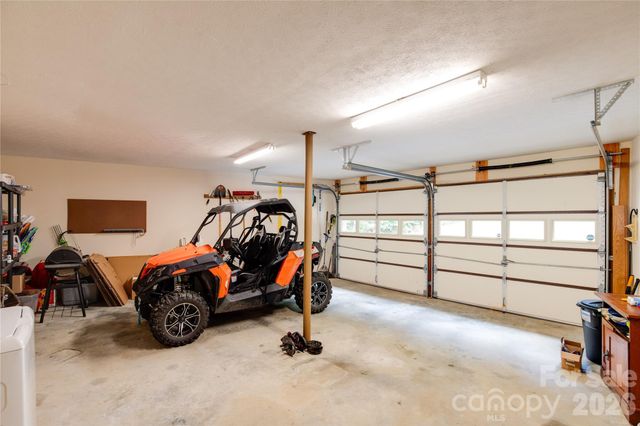 300 Buck Drive, Hot Springs, NC 28743