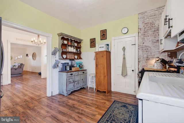 1006 CHESTNUT AVE, Laurel Springs, NJ 08021