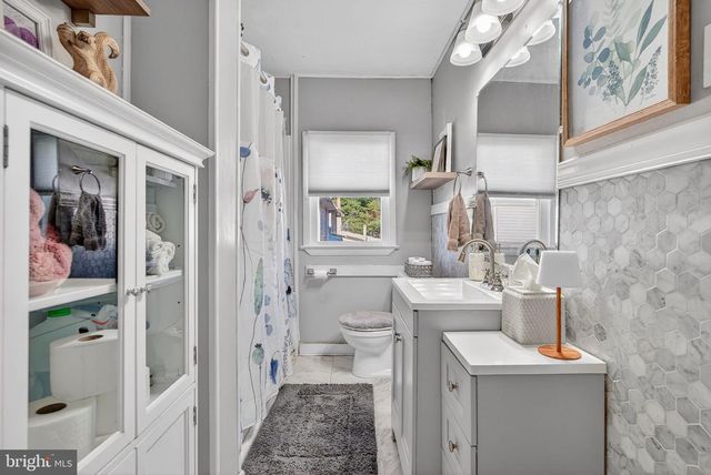 1006 CHESTNUT AVE, Laurel Springs, NJ 08021