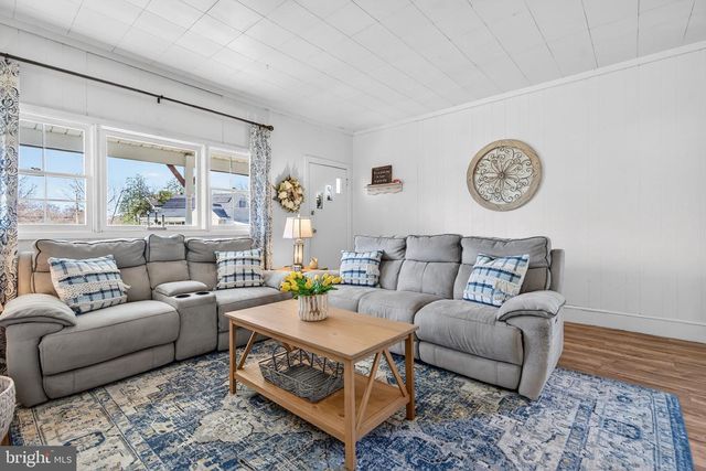 1006 CHESTNUT AVE, Laurel Springs, NJ 08021