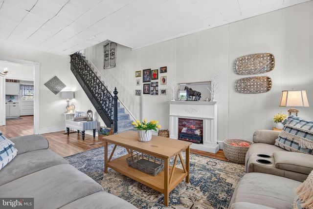 1006 CHESTNUT AVE, Laurel Springs, NJ 08021