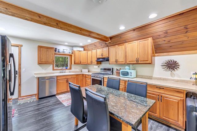 W6141 COUNTY ROAD H, Wild Rose, WI 54984