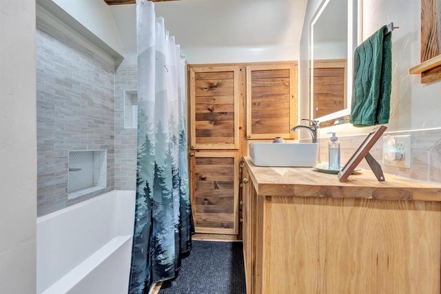 W6141 COUNTY ROAD H, Wild Rose, WI 54984