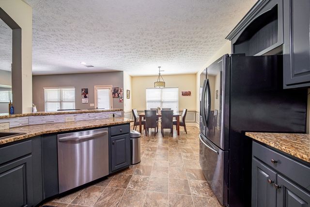 10 Talon Court, Fort Mitchell, AL 36856