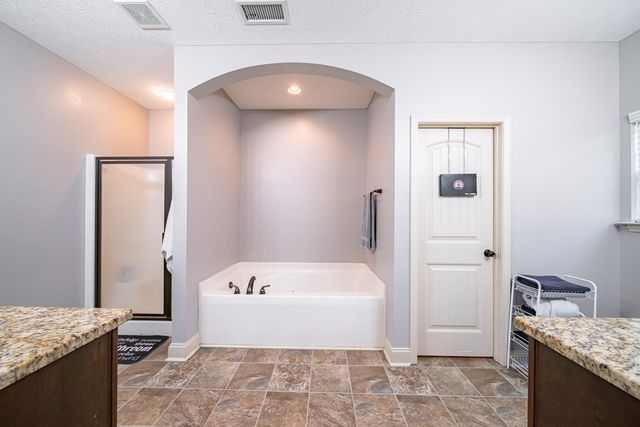10 Talon Court, Fort Mitchell, AL 36856