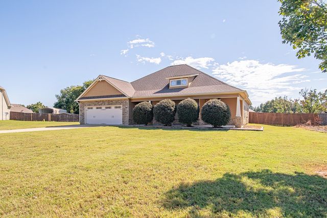 10 Talon Court, Fort Mitchell, AL 36856