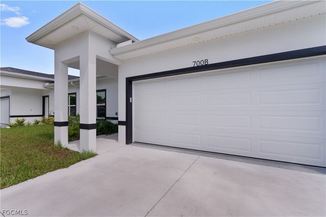 700 Broadway AVE E, Lehigh Acres, FL 33972