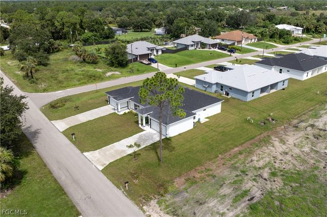 700 Broadway AVE E, Lehigh Acres, FL 33972