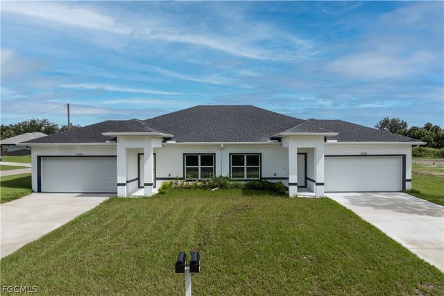 700 Broadway AVE E, Lehigh Acres, FL 33972