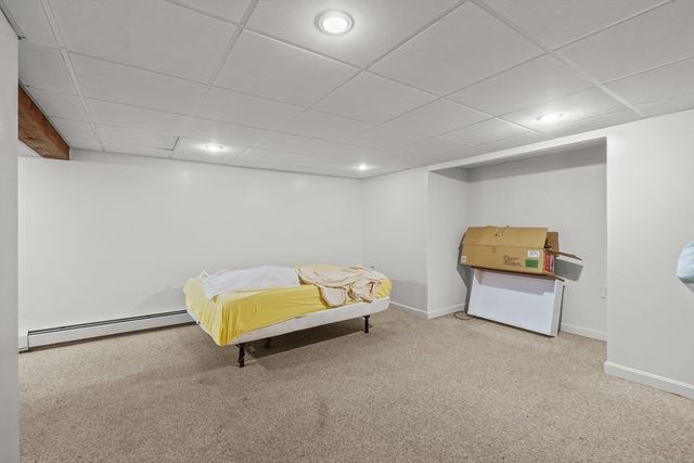 13 Waverly St, Taunton, MA 02780