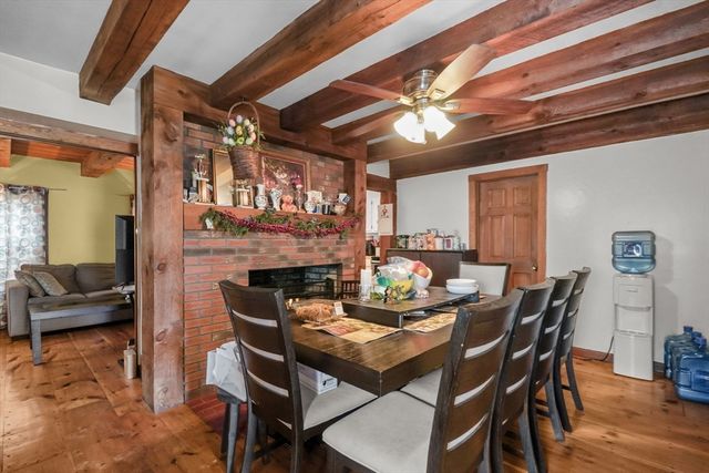 13 Waverly St, Taunton, MA 02780