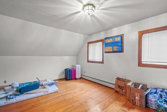 13 Waverly St, Taunton, MA 02780
