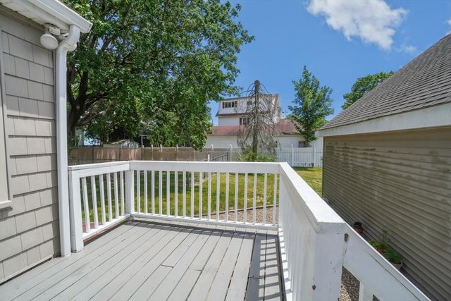 13 Waverly St, Taunton, MA 02780