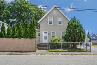 13 Waverly St, Taunton, MA 02780