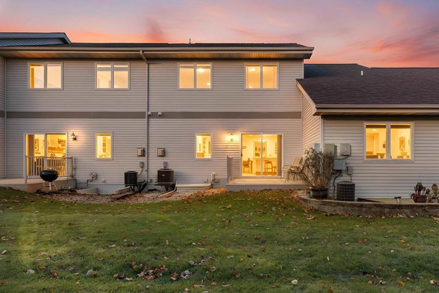 388 Alpine Meadow Circle, Oregon, WI 53575