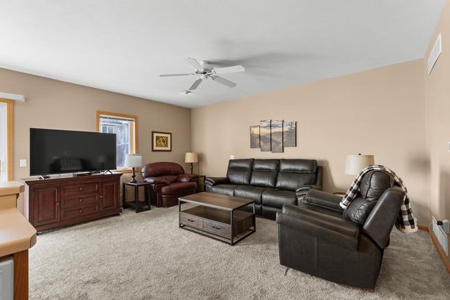 388 Alpine Meadow Circle, Oregon, WI 53575