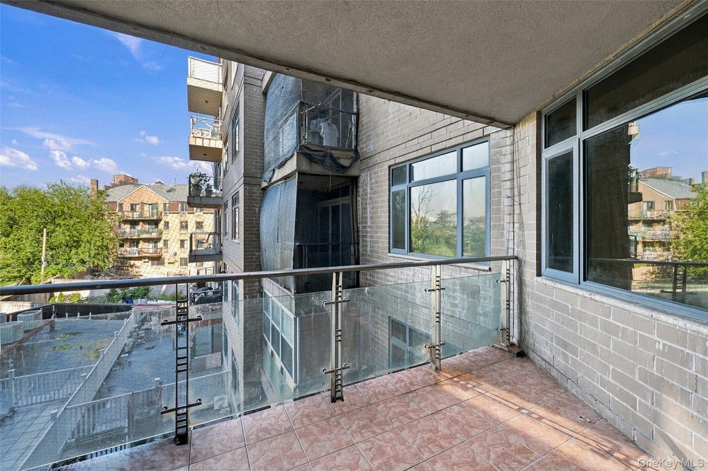 132-29 Blossom Avenue 4H, Flushing, NY 11355 — photo 4