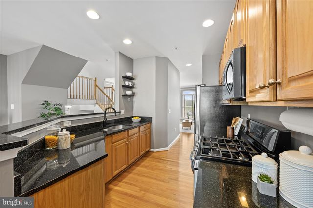 5101 GARDNER DR, Alexandria, VA 22304